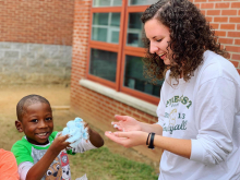 An Atlanta K-5 student joins a Georgia Tech LEO volunteer to learn about the science behind making slime (Photo: 2020) An Atlanta K-5 student joins a Georgia Tech LEO volunteer to learn about the science behind making slime (Photo: 2020)